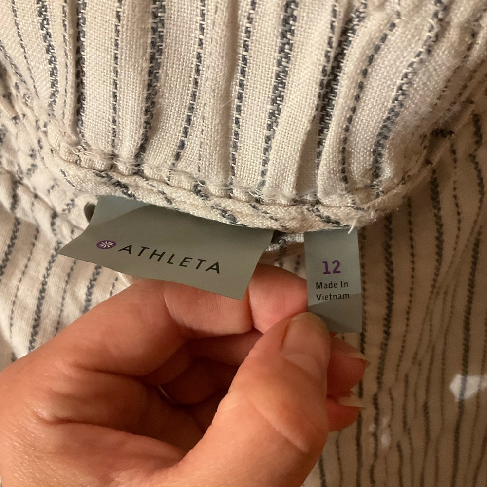 Athleta Linen Crop Pant - Picture 4 of 7